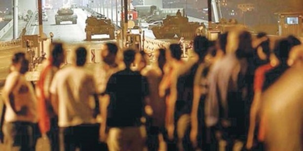 Foto - Darbecilerle birlikte hareket eden polisler tutuklandı!