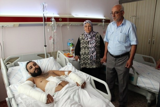 Foto - Darbeye direndi diye ikinci kattan attılar!
