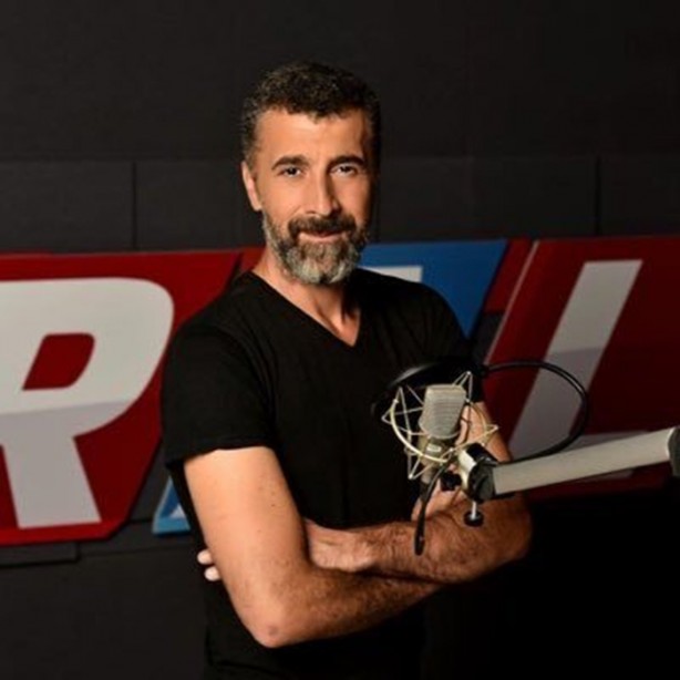 Foto - Darbeye karşı meydanlara inen ünlü isimler