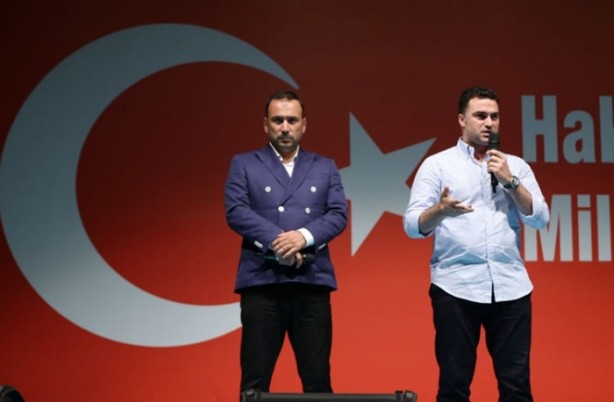 Foto - Darbeye karşı meydanlara inen ünlü isimler