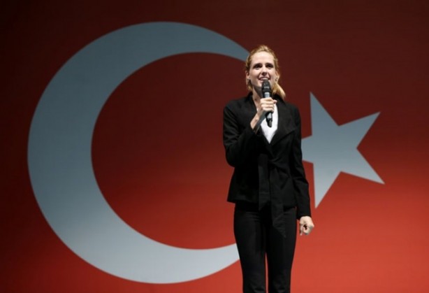 Foto - Darbeye karşı meydanlara inen ünlü isimler
