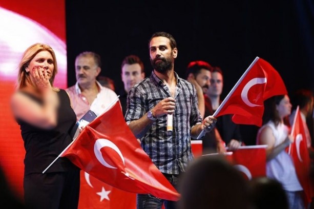 Foto - Darbeye karşı meydanlara inen ünlü isimler