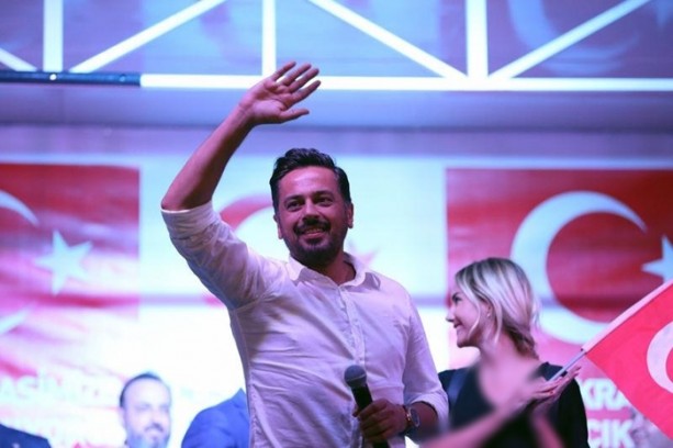 Foto - Darbeye karşı meydanlara inen ünlü isimler