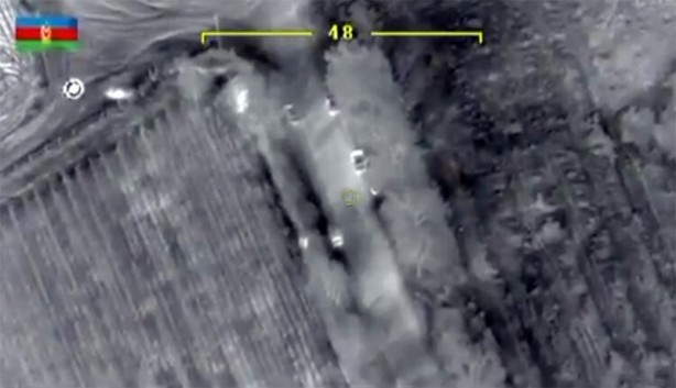 Foto - Darma duman olan Ermenistan ne yapacağını şaşırdı! Rus bayrakları diktiler...