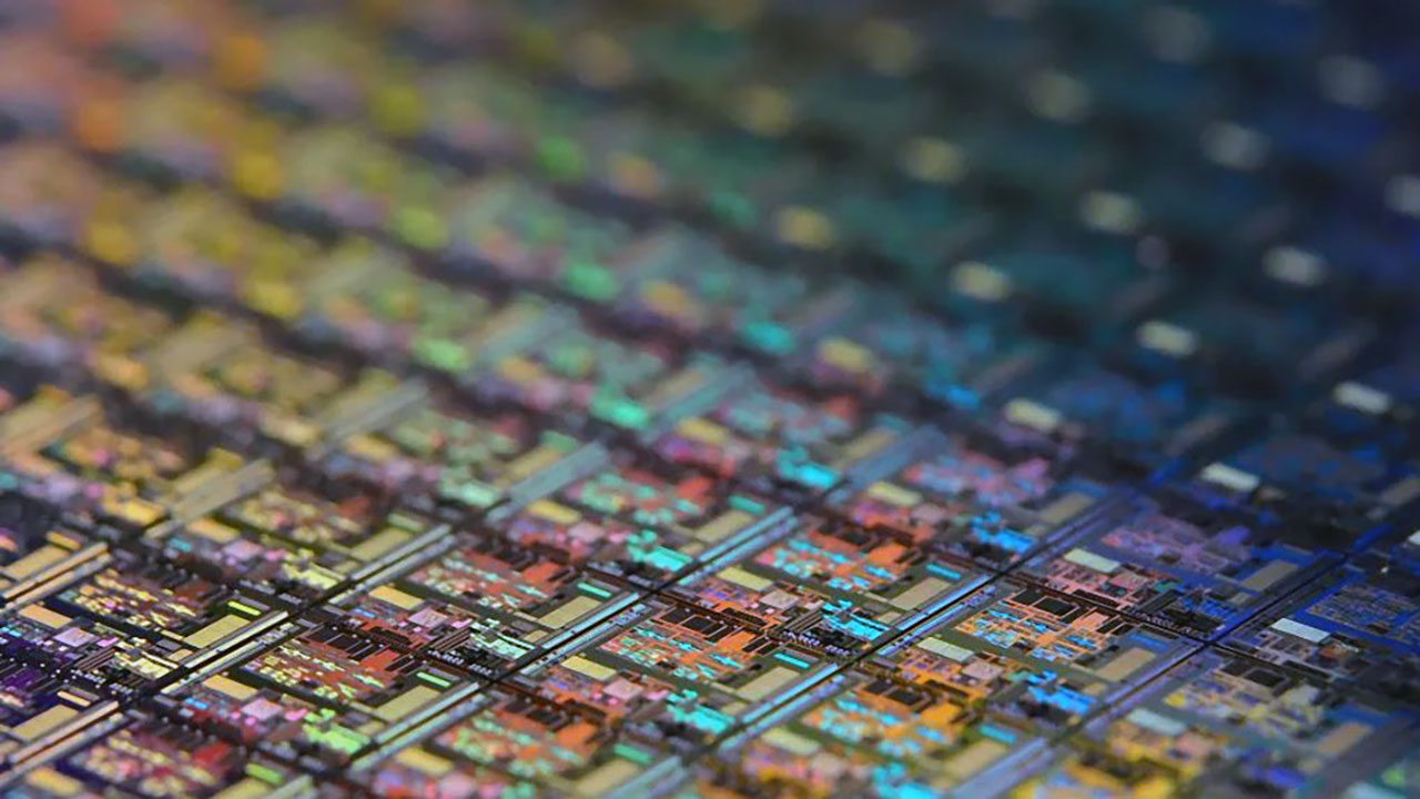 Foto - DARPA yeni nesil transistörler için Raytheon'a görev verdi! Neden bu kadar önemliler?