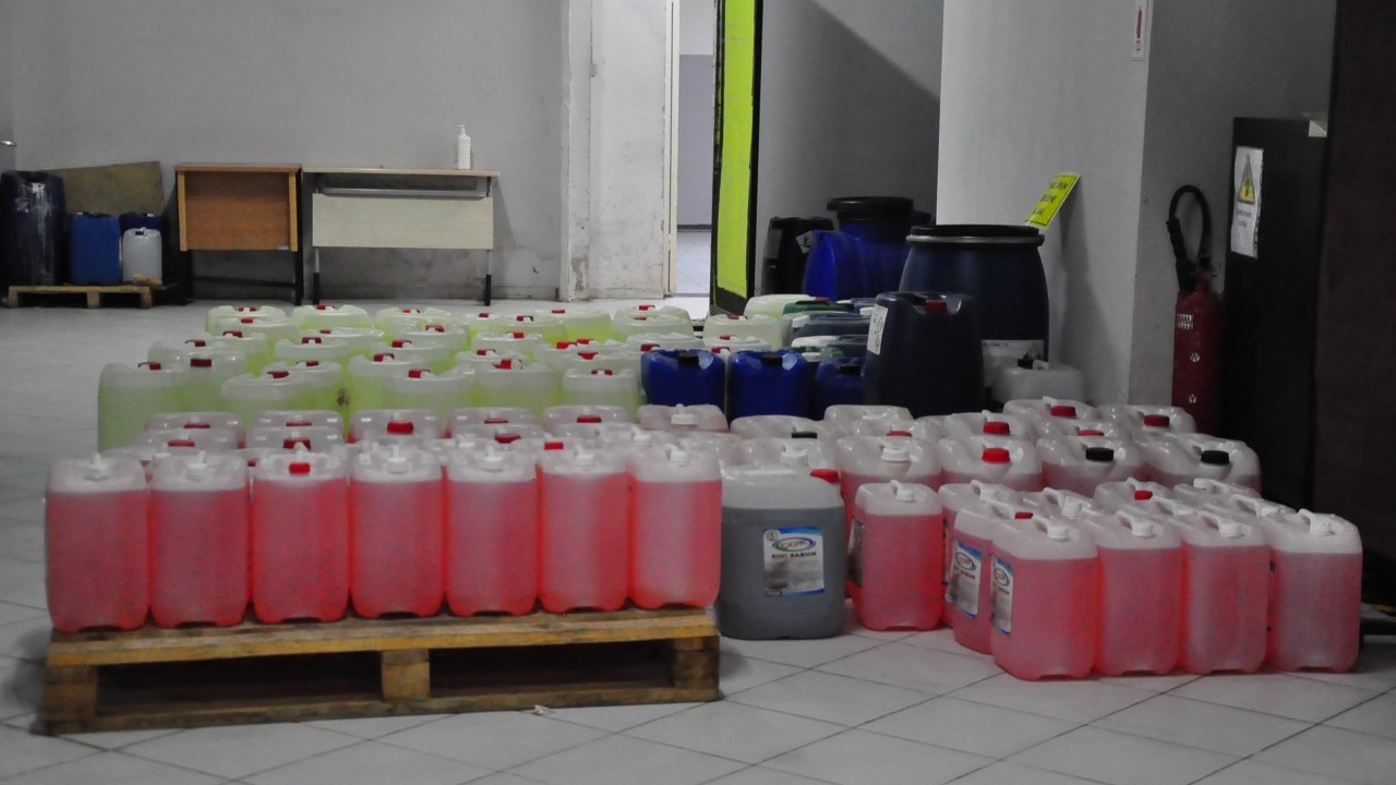 Foto - Darphane gibi para basıyor: Okul değil sanki fabrika!