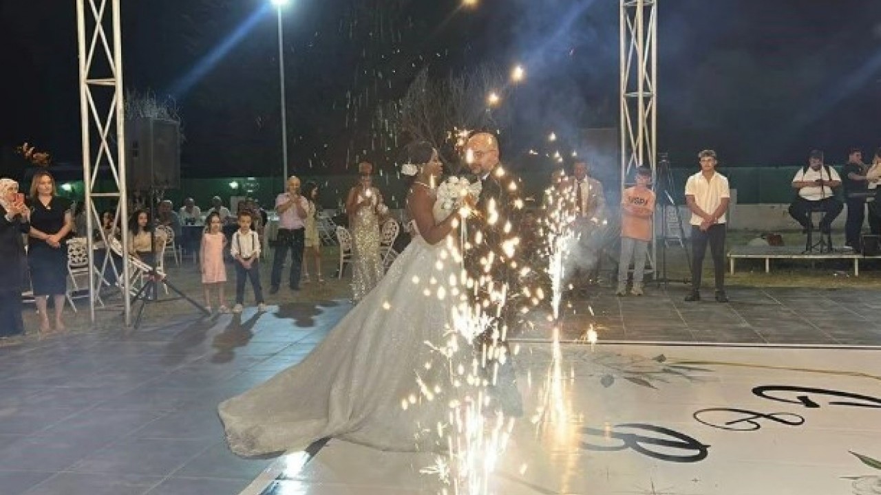 Foto - Davullu zurnalı düğün yapıldı! Hatay'a Ganalı gelin