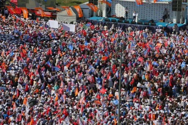 Foto - Davutoğlu'ndan İzmir'de gövde gösterisi