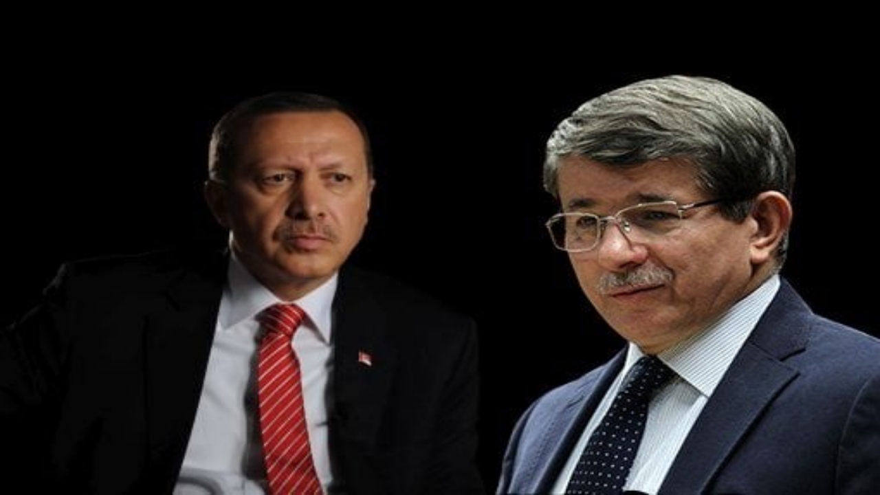 Foto - Davutoğlu’ndan olay sözler! "Şimdi telefonum çalsa ve sayın Cumhurbaşkanı arayıp ‘Gel’ dese, giderim"