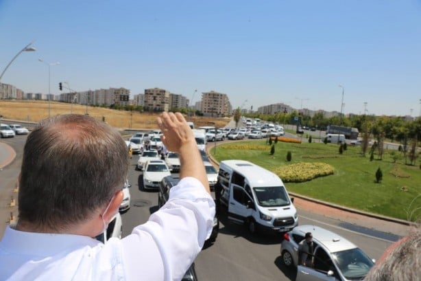 Davutoğlu'nun paylaşımına tepki yağıyor!