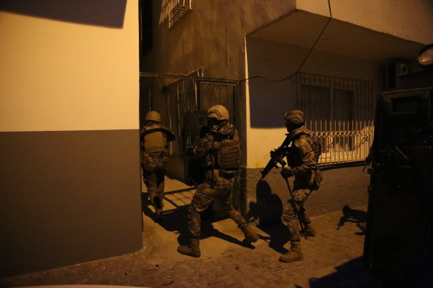 Foto - DEAŞ'a operasyon!