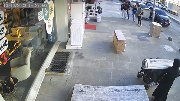 Foto - Dedektif gibi iz sürdü! Halılarına kavuştu