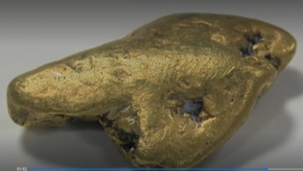 Foto - Dedektör ile 20 dakika içerisinde ülkenin en büyük altın hazinesini buldu! Kendisi bile buna inanamadı