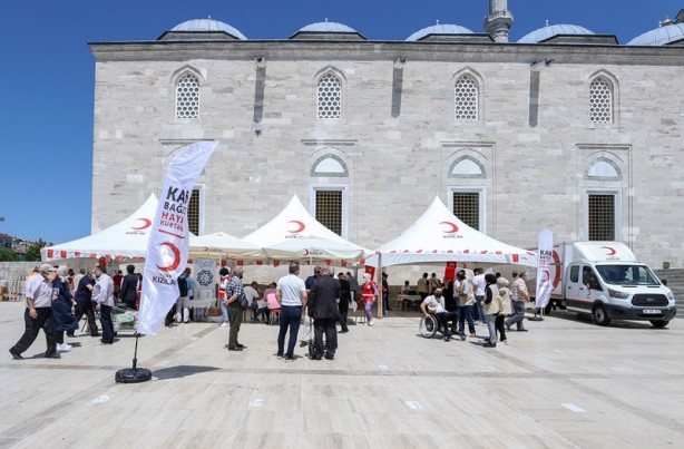 Foto - 'Dedelerimiz Çanakkale'de omuz omuza savaştı' dedi! Türk Kızılay'a kan bağışı