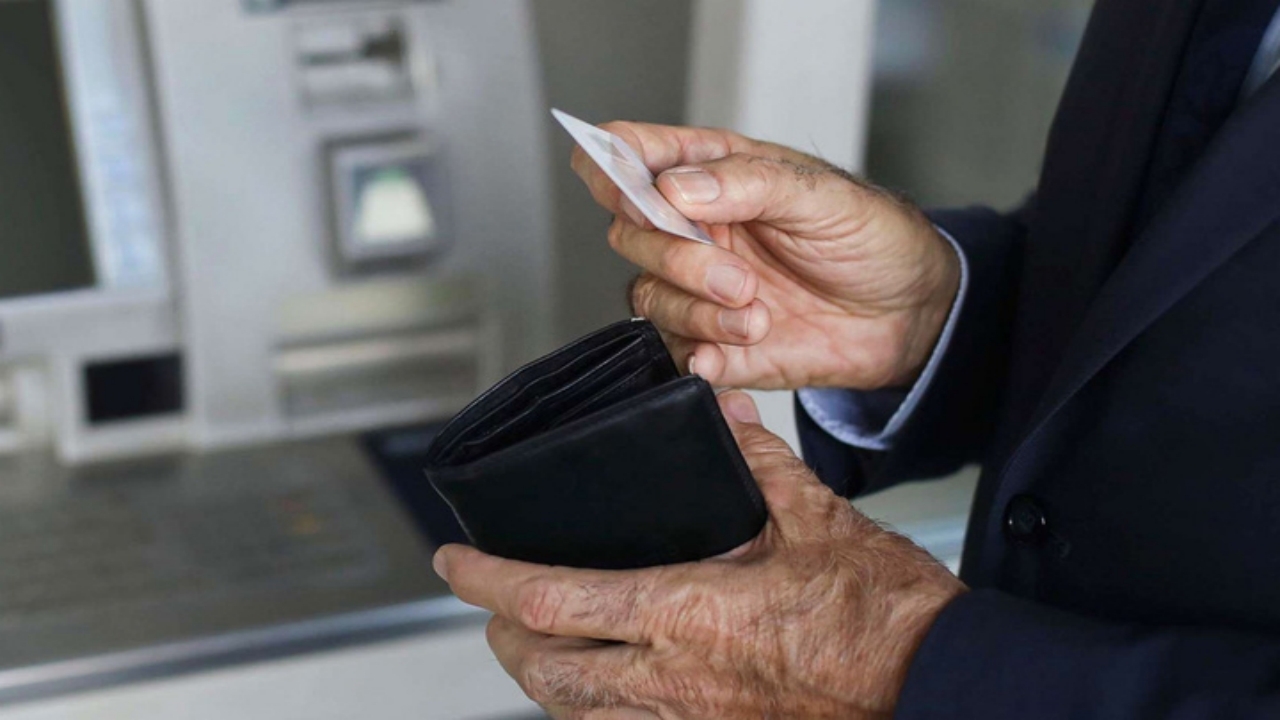 Dediği hep kuruşuna kadar çıkan isim, yeni rakamları açıkladı! İşte emekli ve memur zam oranları