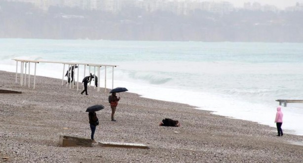 Foto - Defineciler oraya akın etti! Altın ve gümüş kaynıyor