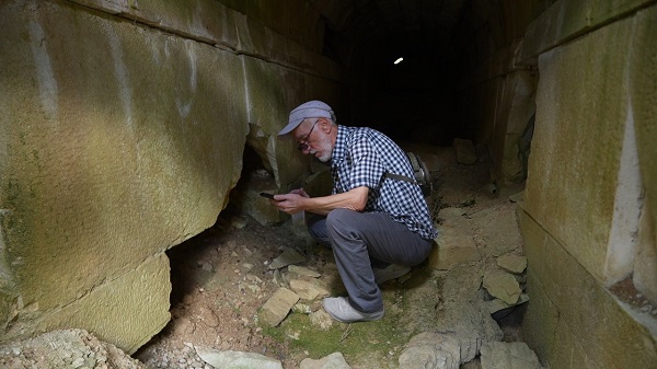Foto - Defineciler talan ediyor! Tarihi yapılar çalıların arasında kayboldu