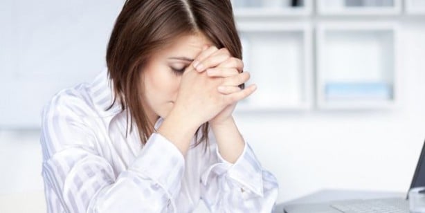 Foto - Defne yaprağı nasıl yakılır? Evde defne yaprağı yakmanın faydaları 