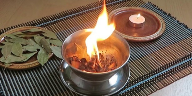 Defne yaprağı nasıl yakılır? Evde defne yaprağı yakmanın faydaları 