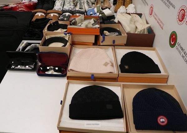 Foto - Değeri tam 3 milyon! İstanbul Havalimanı'nda ele geçirildi!