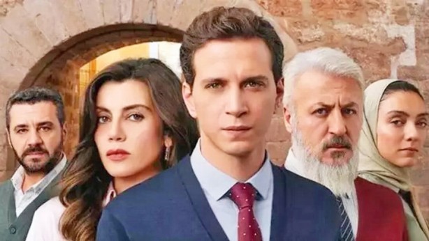 Değerlerine sahip çıkmayı unutan bir milletin sonu, soysuz bir nesildir…Çarpık ilişkiler, aşk üçgenleri, türlü hayasızlıklar... Dalkavuklar muhafazakar yaşamı sorguluyor