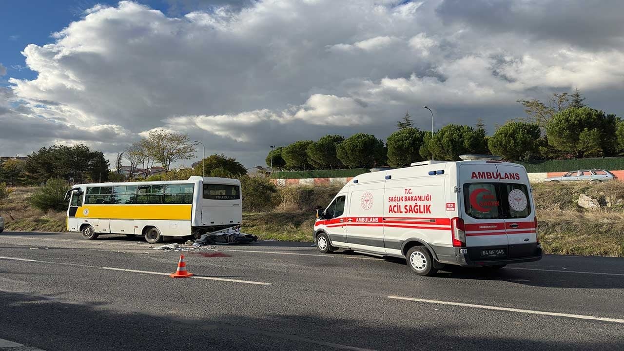 Foto - Dehşet verici kaza caddemizi kana buladı! Feci şekilde halk otobüsüne çarpan motosikletteki genç hayattan koparıldı!