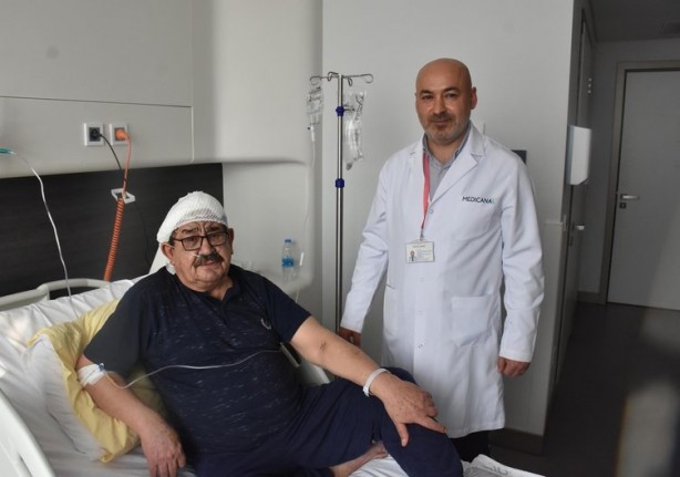 'Delirten hastalık' hayatını kabusa çevirdi, şifayı Türkiye'de buldu: Balkondan atlamak istiyordum