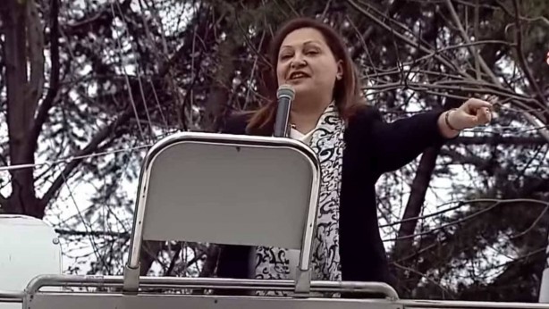 Foto - DEM Partilileri afallatmıştı! Özgür Özel’i de faka bastıran CHP’li Burcu Köksal’dan flaş hamle 