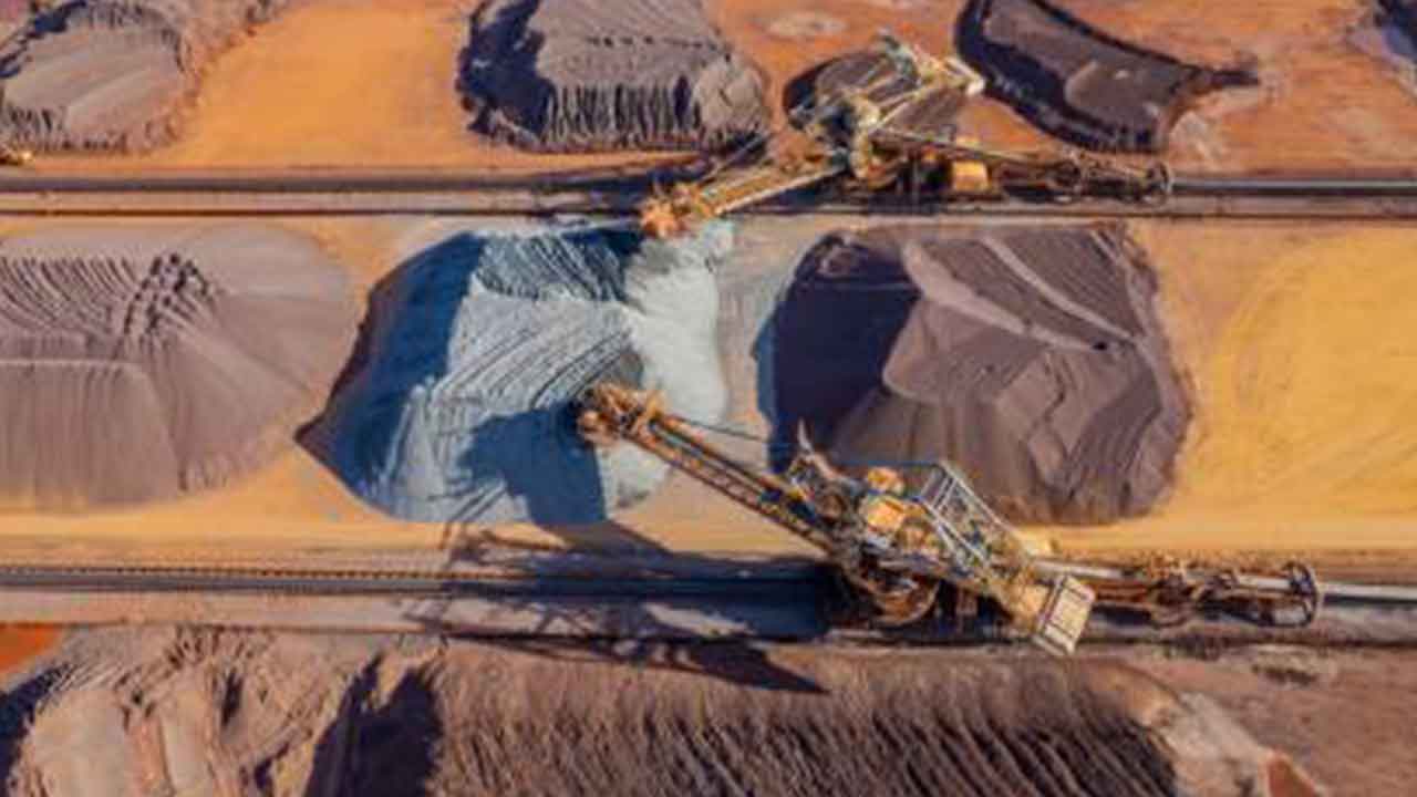 Demir madeni şehrin sonunu getirdi: Kent davasa saatli bombaya dönüştü