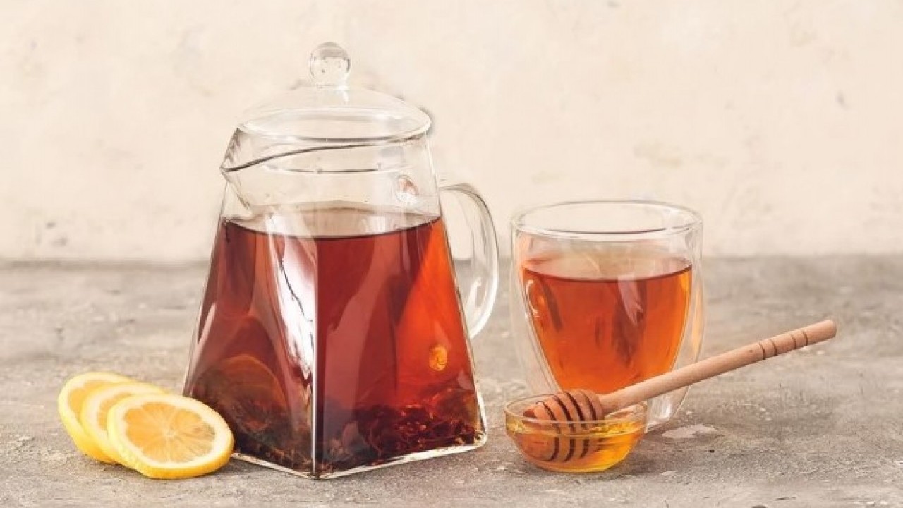 Foto - Demlerken kesinlikle bunu yapın! Çayın acı tadını götüren doğal yöntem açıklandı