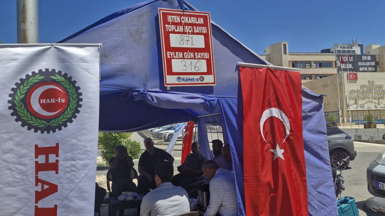 Foto - DEM’li belediye mağdur etti! İşçiye para yok Avrupa turuna para çok