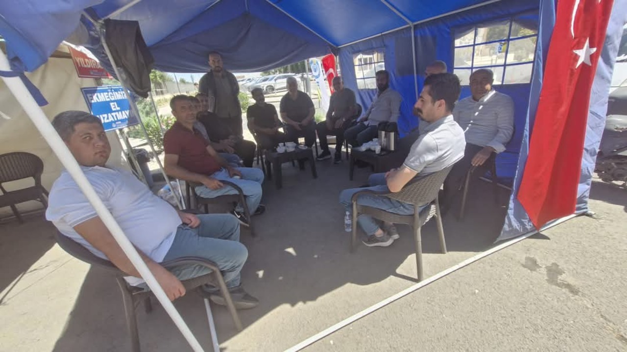 Foto - DEM’li belediye mağdur etti! İşçiye para yok Avrupa turuna para çok