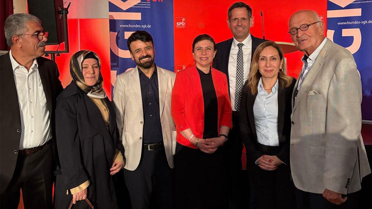 DEM’li belediye mağdur etti! İşçiye para yok Avrupa turuna para çok