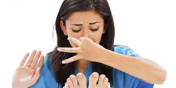 Foto - Demlikte kalan çayı sakın atmayın! Kalan çayla ne yapılır? Demlenmiş çay göze iyi gelir mi?