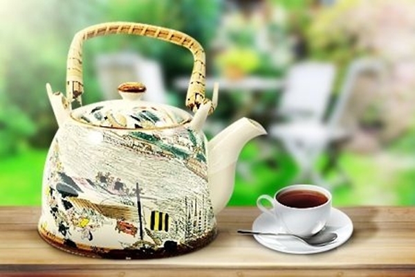 Foto - Demlikte kalan çayın faydaları