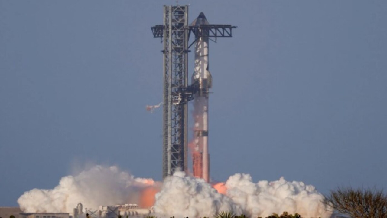 Foto - Deneme başarısız oldu! Elon Musk'ın Starship roketi havada parçalandı