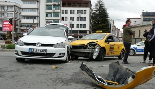 Denetimden çıktıktan 2 saniye sonra kaza yaptı