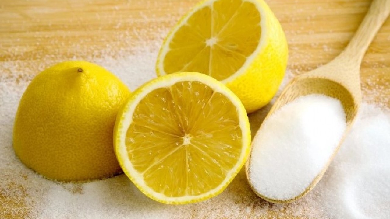 Foto - Deneyince farkını göreceksiniz! Kararan çaydanlıkları temizlemenin basit yolu