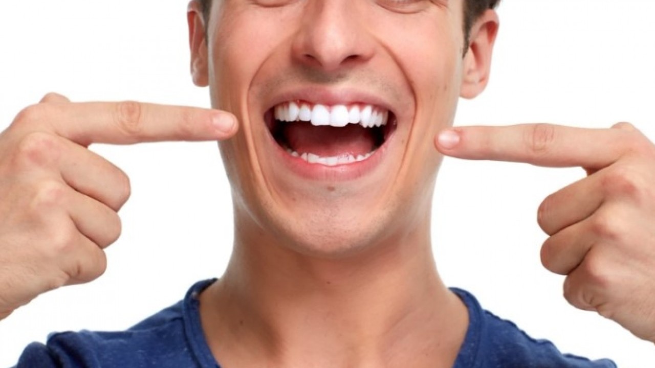 Foto - Deneyince farkını göreceksiniz! Sararmış dişleri kar beyazı yapmanın kolay yöntemi