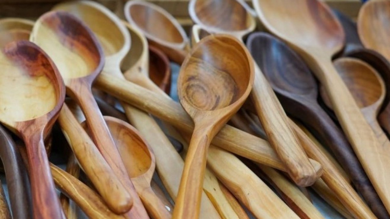 Foto - Deneyince farkını göreceksiniz! Sütün kaynarken taşmamasını önleyen kolay yöntem