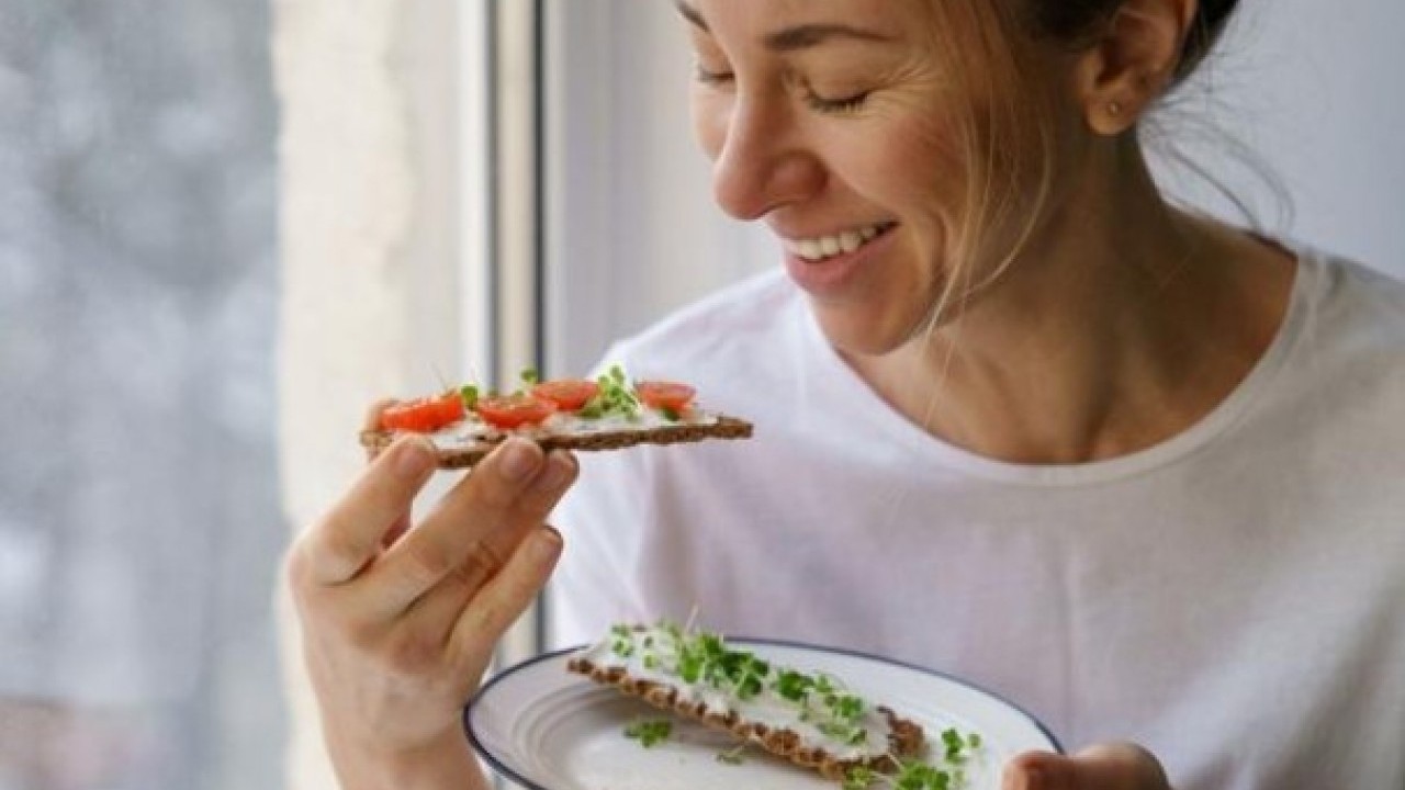 Dengeli beslenmek için deneyin! İşte uzmanlara göre sağlıklı beslenme tabağı