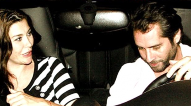 Foto - Deniz Akkaya, "İstediğim gibi yetiştiririm" dediği kızından dayak yedi