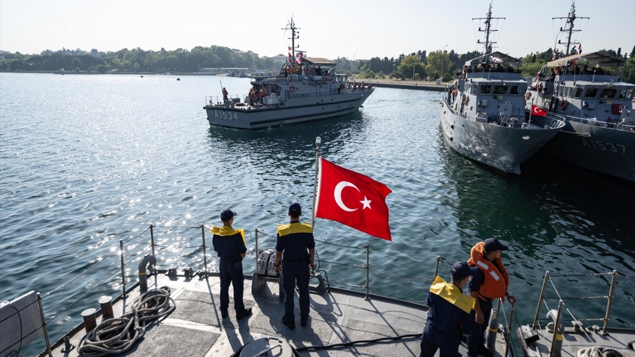 Deniz Harp Okulunda zorlu eğitim Donanmanın yeni neferleri vatan için göreve hazır