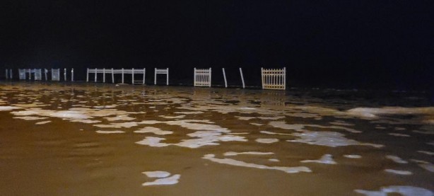 Foto - Deniz kara ile birleşti