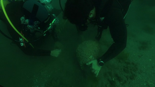 Foto - Deniz polisi Yalova açıklarında batık gemi buldu