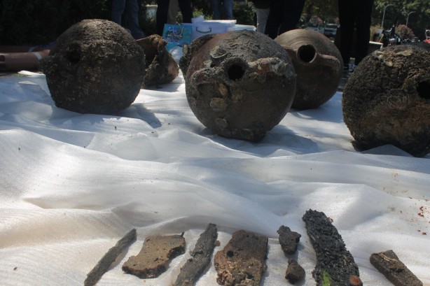 Foto - Deniz polisi Yalova açıklarında batık gemi buldu