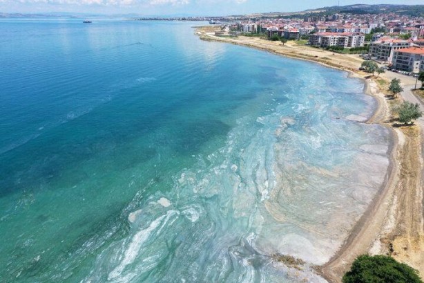 Foto - Deniz salyası Çanakkale Boğazı'nı kapladı
