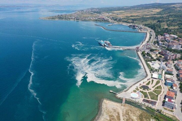 Foto - Deniz salyası Çanakkale Boğazı'nı kapladı