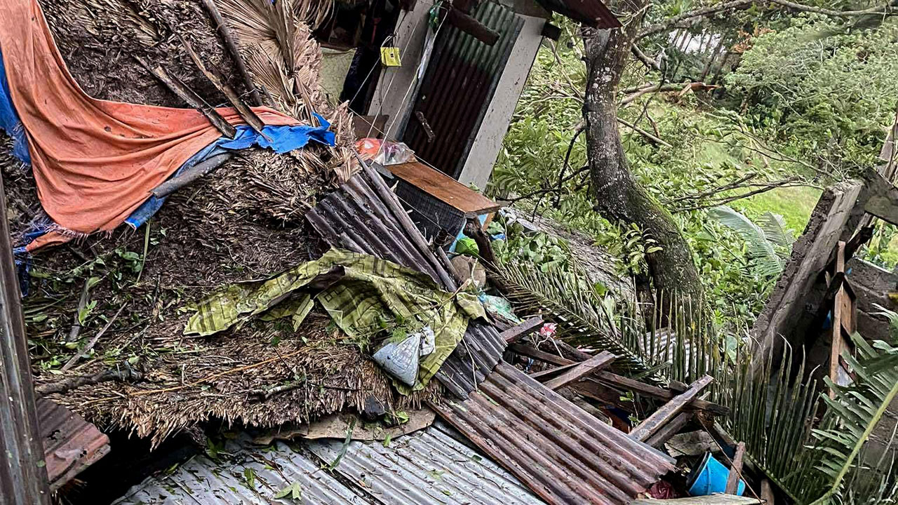 Foto - Deniz taşkınları, elektrik kesintileri, yıkım… Bualoi fırtınası Filipinler’i esir aldı