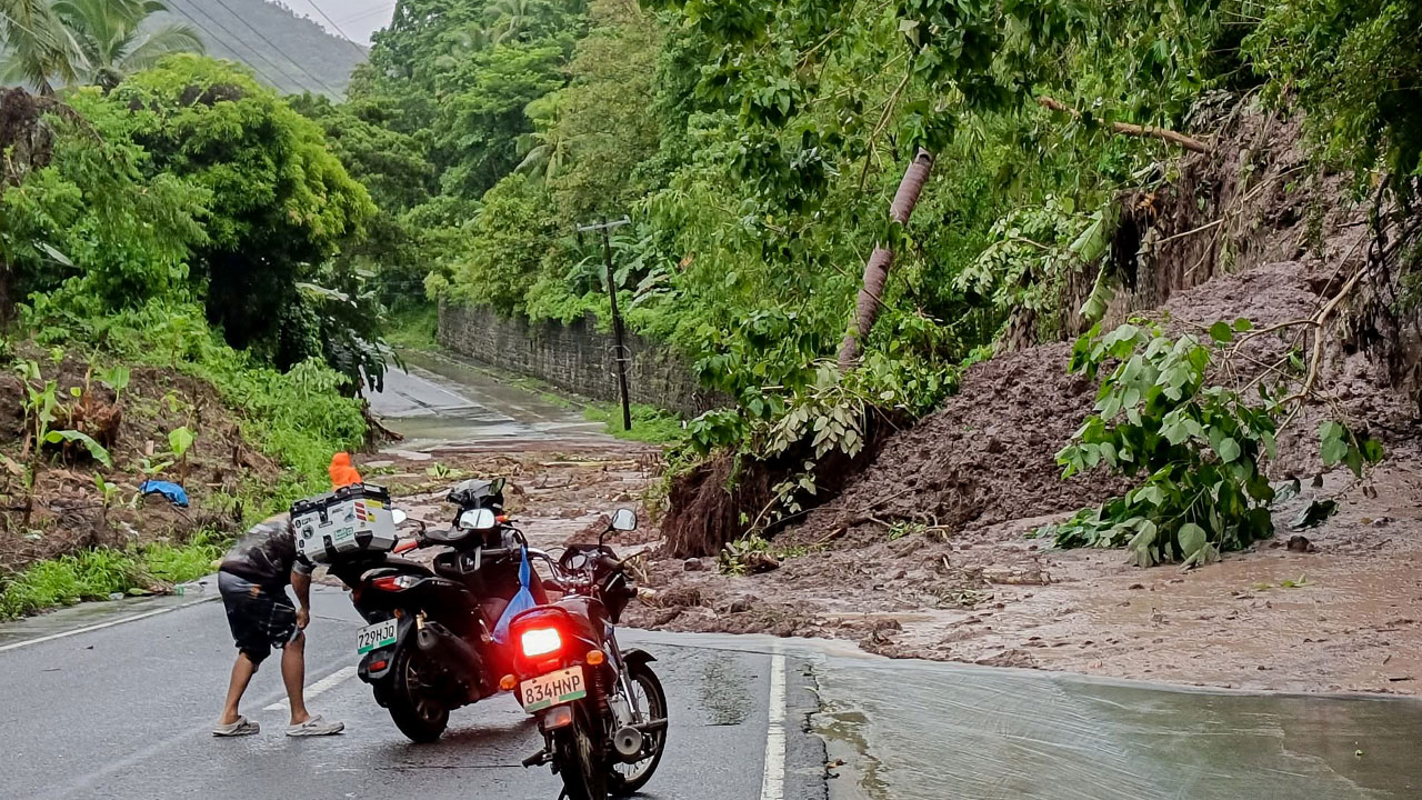 Foto - Deniz taşkınları, elektrik kesintileri, yıkım… Bualoi fırtınası Filipinler’i esir aldı